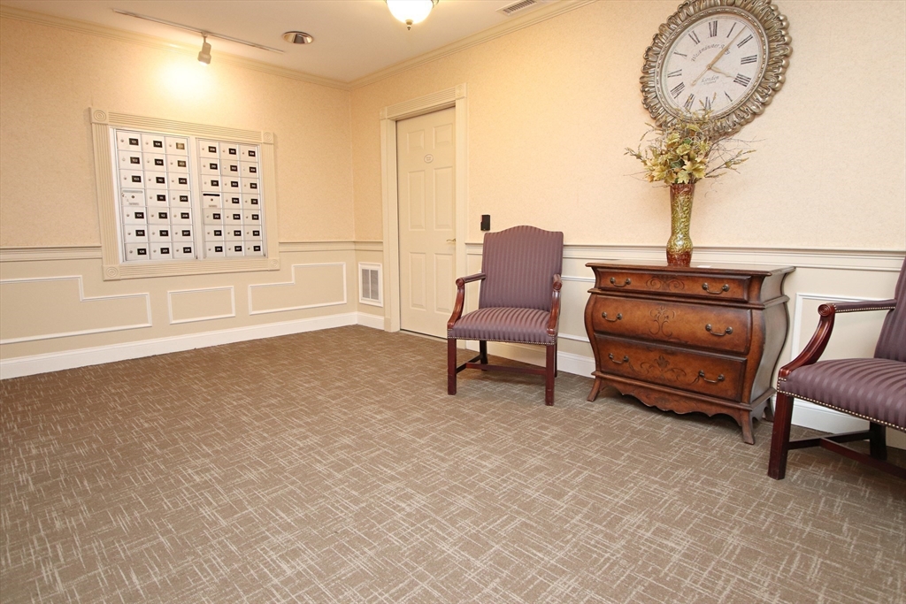 Wakefield, Massachusetts 01880, United States, 2 Bedrooms Bedrooms, ,2 BathroomsBathrooms,Residential,Active,177463