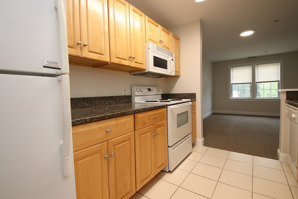 Wakefield, Massachusetts 01880, United States, 2 Bedrooms Bedrooms, ,2 BathroomsBathrooms,Residential,Active,177463