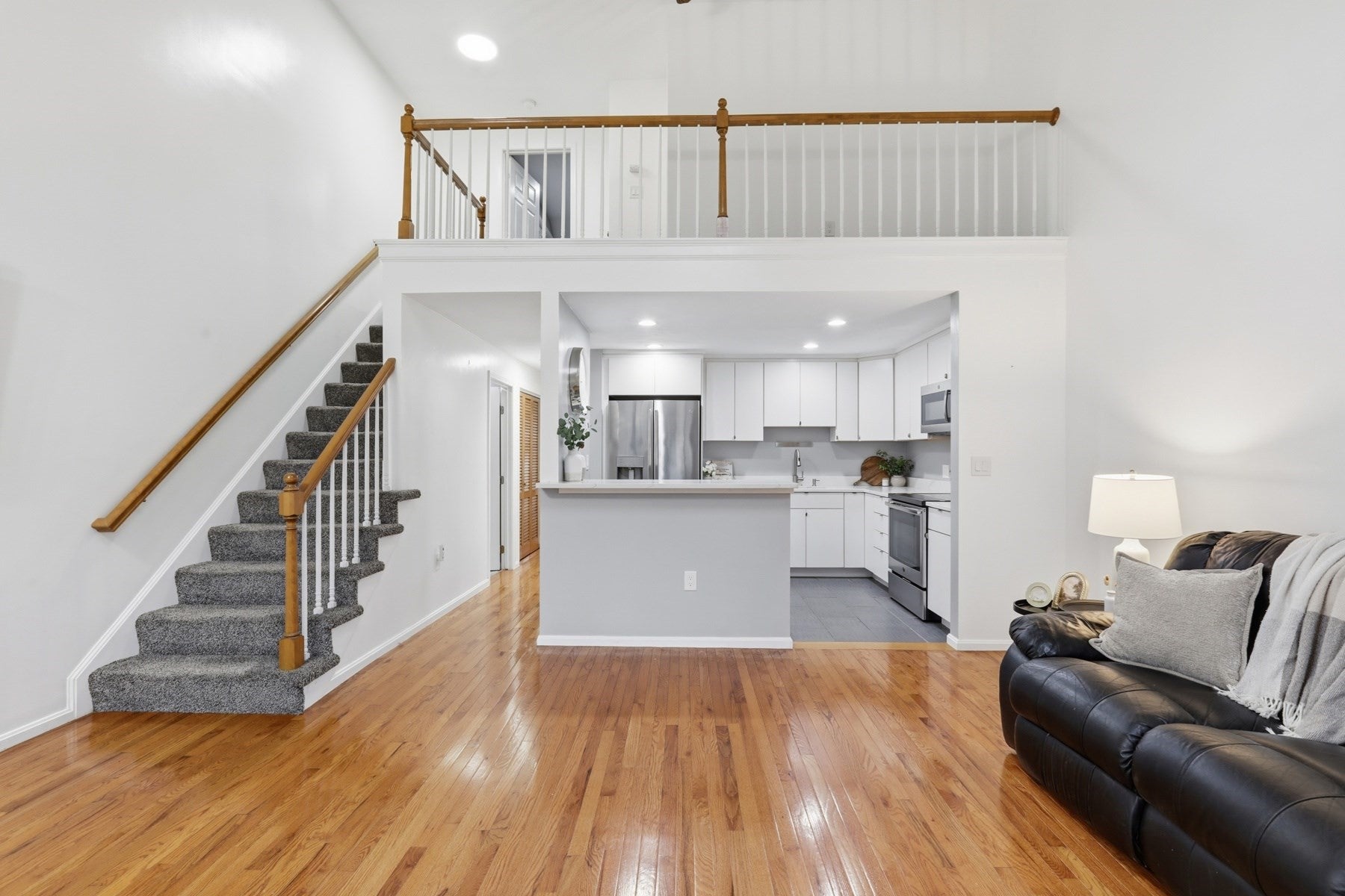40 Casablanca Ct 40