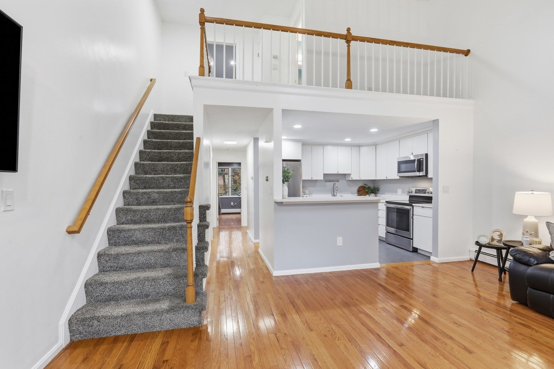 40 Casablanca Ct 40