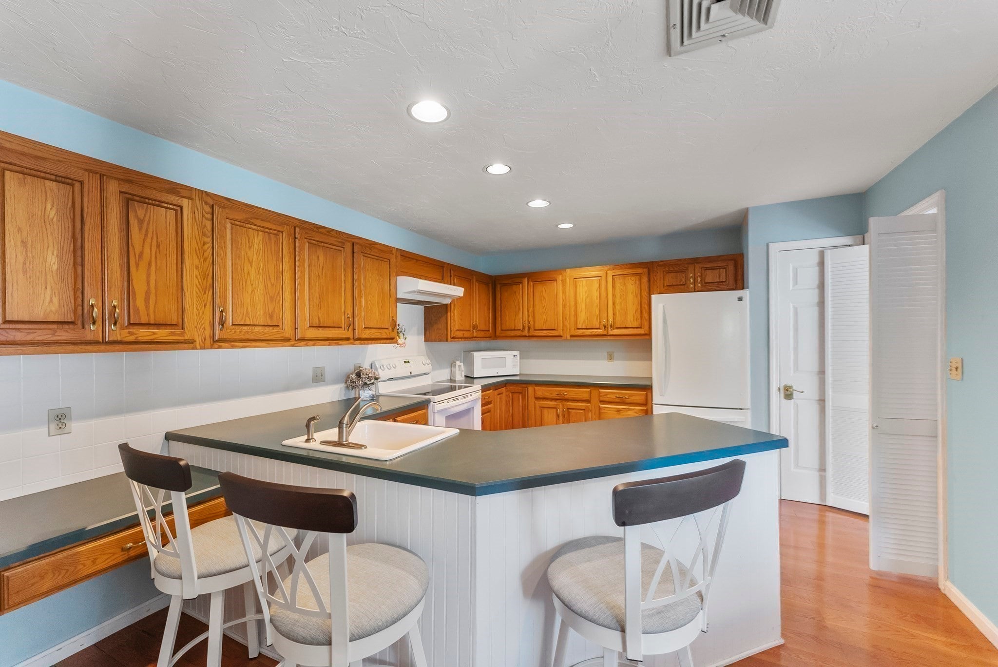 42 Fairway Dr Golfview