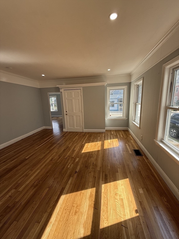 291 Pleasant St