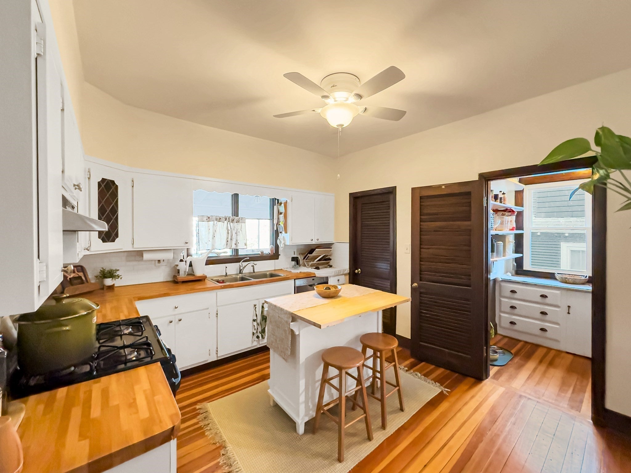 47 Ainsworth Street #2, Boston, MA Photo #3