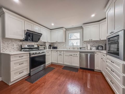 26 Lee Rd 16 Sharon MA 02067