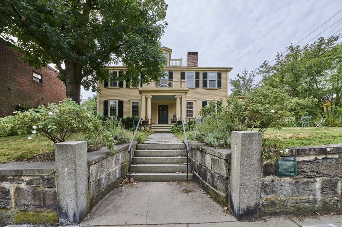 Photo of 64 Bartlett St, Boston, MA