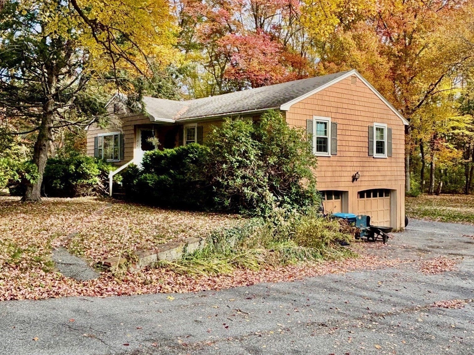 215 Haverhill St, North Reading, MA Photo #2