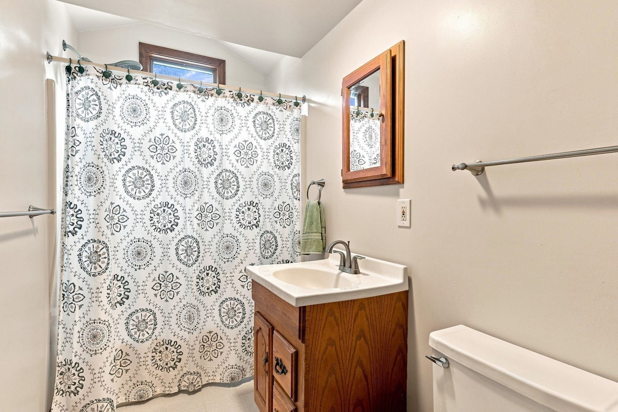 172 Birch Bluffs Dr, Westfield, MA, 172 Birch Bluffs Dr, Westfield, MA Photo #25
