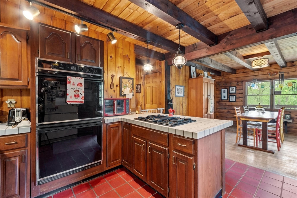 90 Appleton Cir