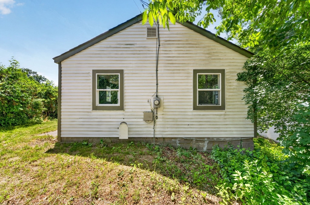 13 Woodland Drive