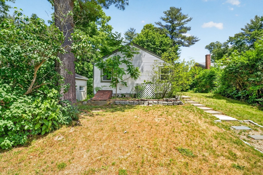 13 Woodland Drive