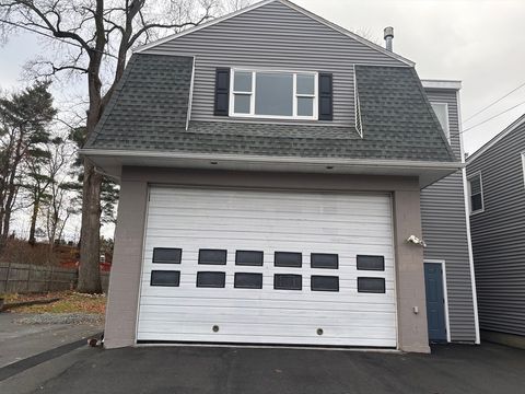 Photo of 39B Raymond Street, Franklin, MA 02038 (MLS # 73495331)