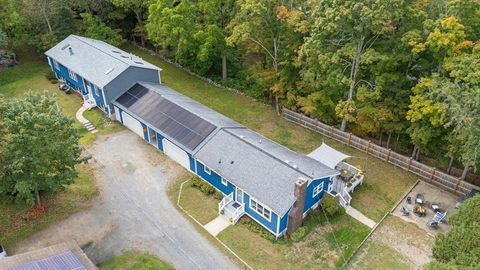 34 & 34R Pickering St Essex MA 01929