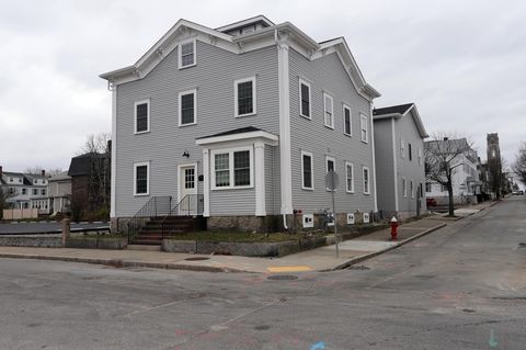 Photo of 899 Pleasant St #East, New Bedford, MA 02740 (MLS # 73203031) Photo of 899 Pleasant St #East, New Bedford, MA 02740 (MLS # 73203031)