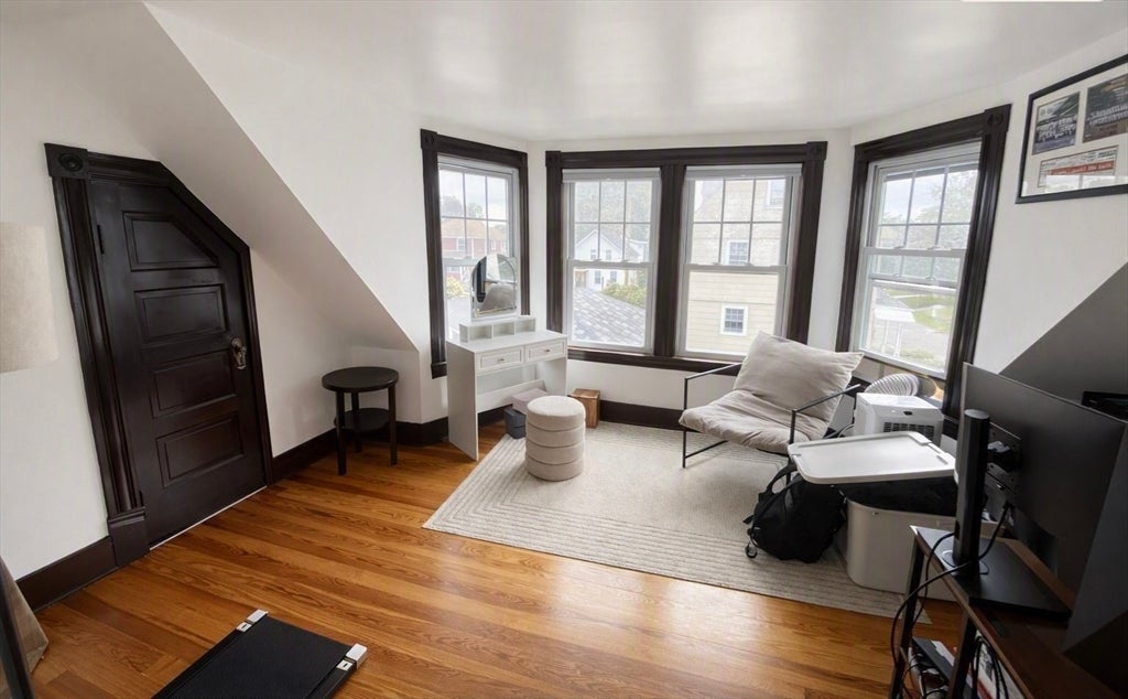 25 Parker Hill Ave, Milford, MA Photo #11