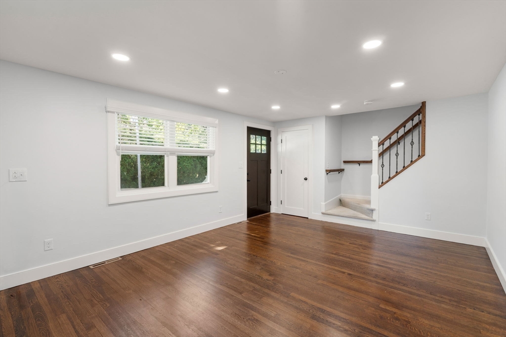 164 B East Central St B