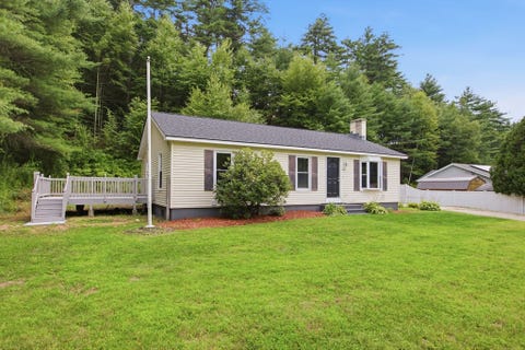 Photo of 125 Glendale Cir, Ware, MA 01082 (MLS # 73560791)