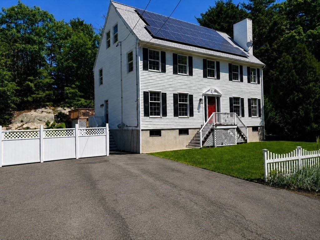 159 Pine St, Manchester, MA, 159 Pine St, Manchester, MA Photo #2