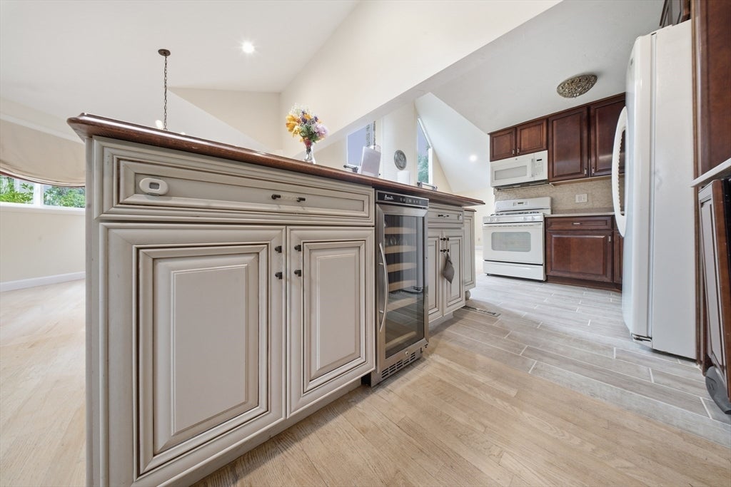 7 Sherborne Cir, Ashland, MA, 7 Sherborne Cir, Ashland, MA Photo #4