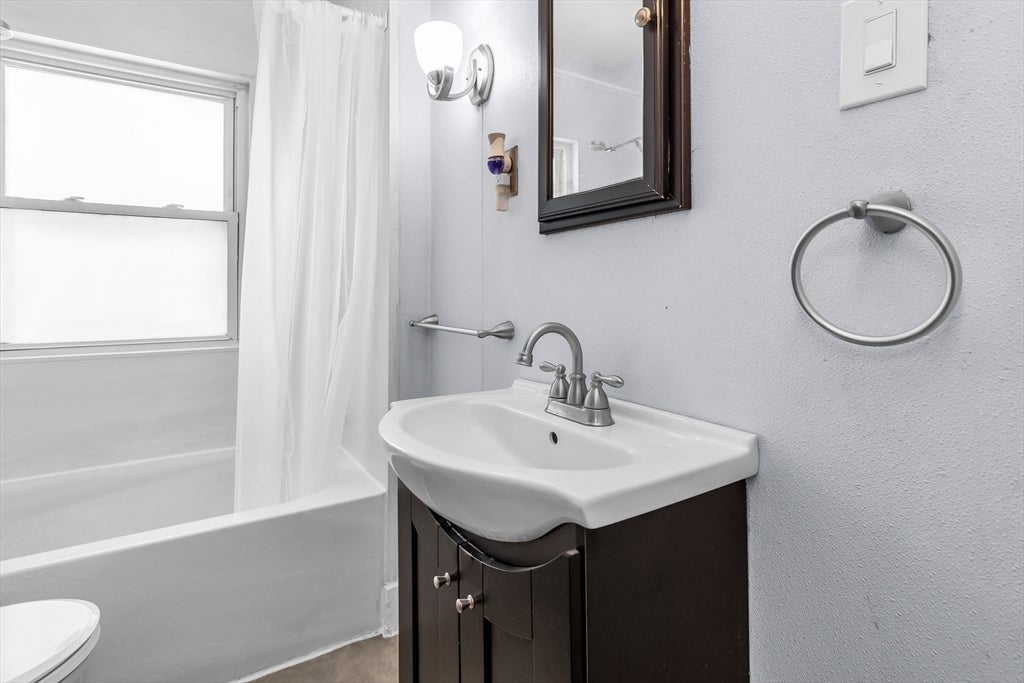 160 Linwood St, Lynn, MA Photo #19