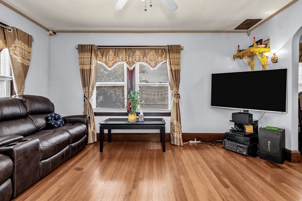 160 Linwood St, Lynn, MA Photo #9