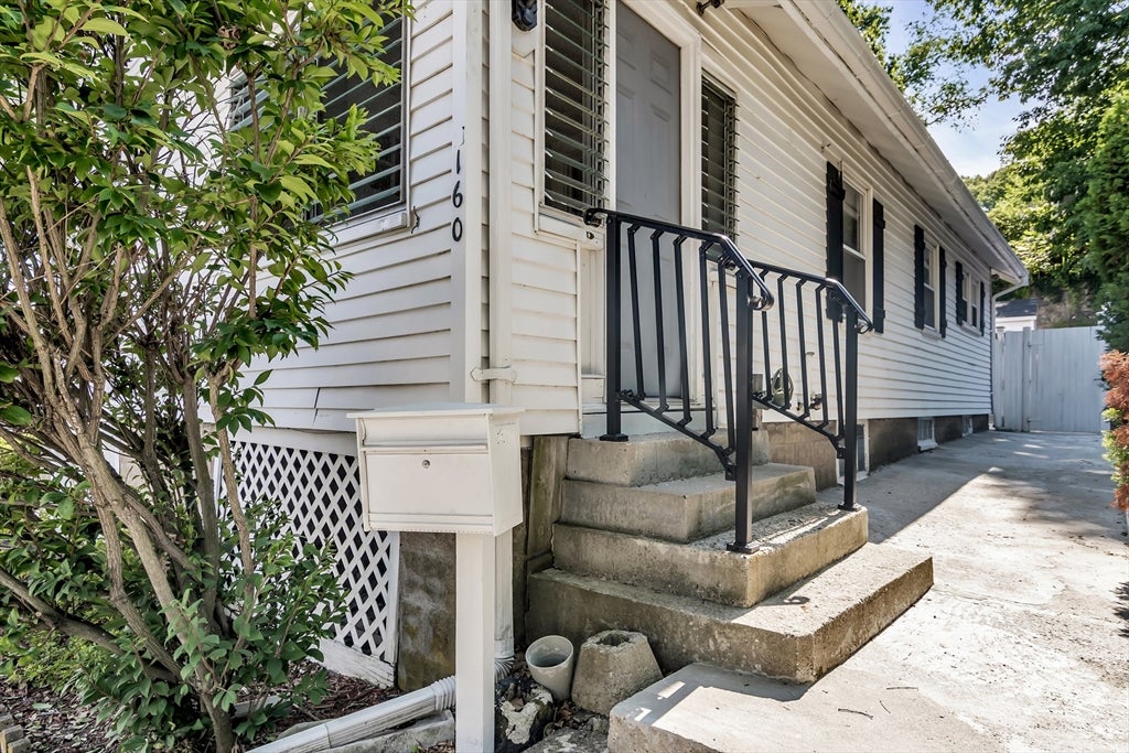 160 Linwood St, Lynn, MA Photo #4
