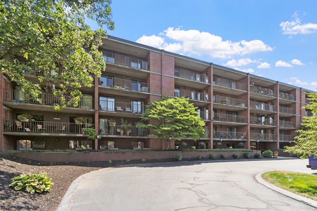 144 Marble St 208C