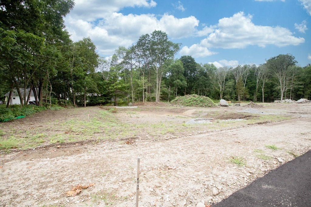 4 Hadley Heights Way