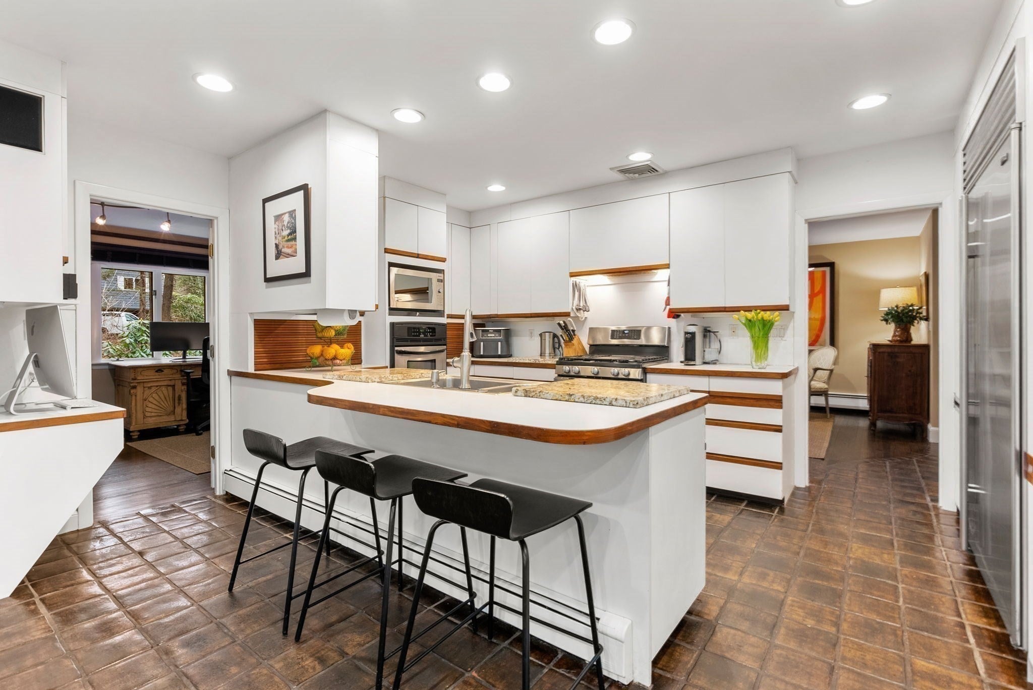 21 Gail Rd, Weston, MA, 21 Gail Rd, Weston, MA Photo #4