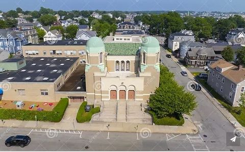 385 High St Fall River MA 02720