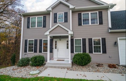 23 Ralph Cir Chicopee MA 01020