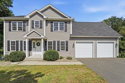 23 Ralph Cir Chicopee MA 01020