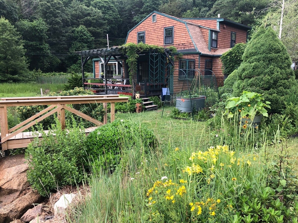 79 Dennison Street, Gloucester, MA Photo #40