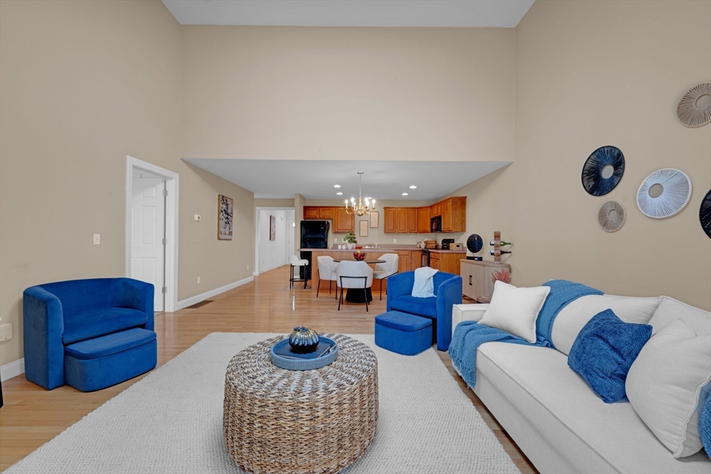 156 Hillside Village Dr 156