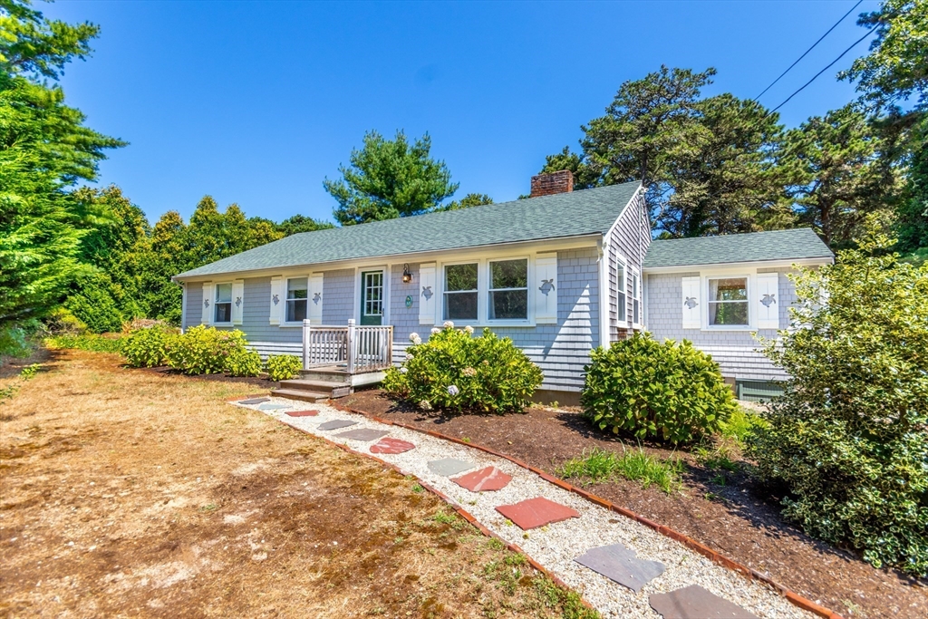 65 Lantern Ln