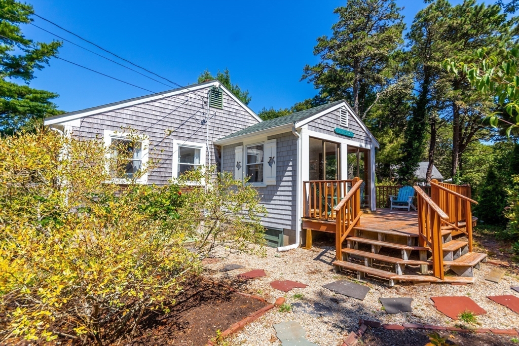 65 Lantern Ln