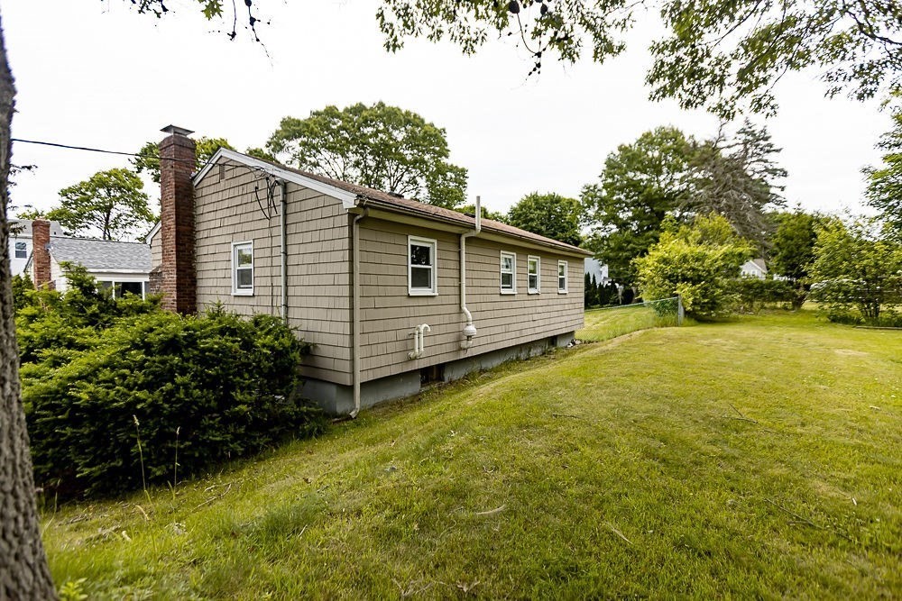 24 Curve St