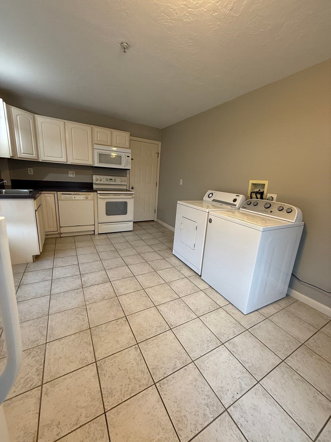 166 Village St #202, Medway, MA Photo #12