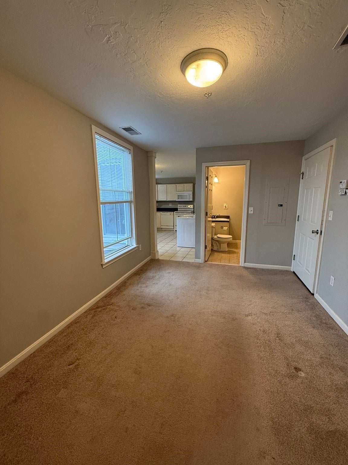166 Village St #202, Medway, MA Photo #18