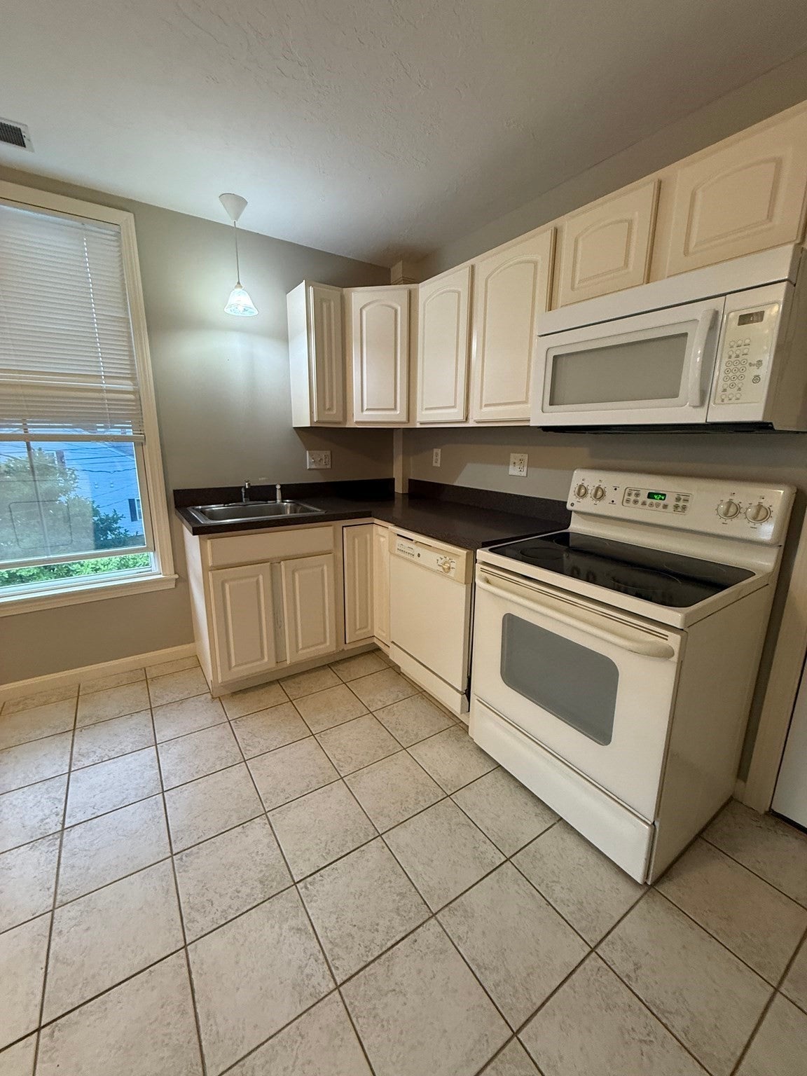 166 Village St #202, Medway, MA Photo #14