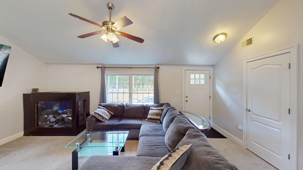 53 Walker Rd