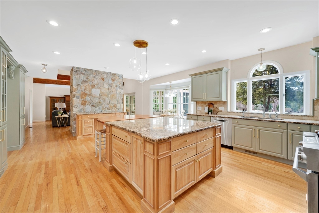 14 Ridgewood Rd