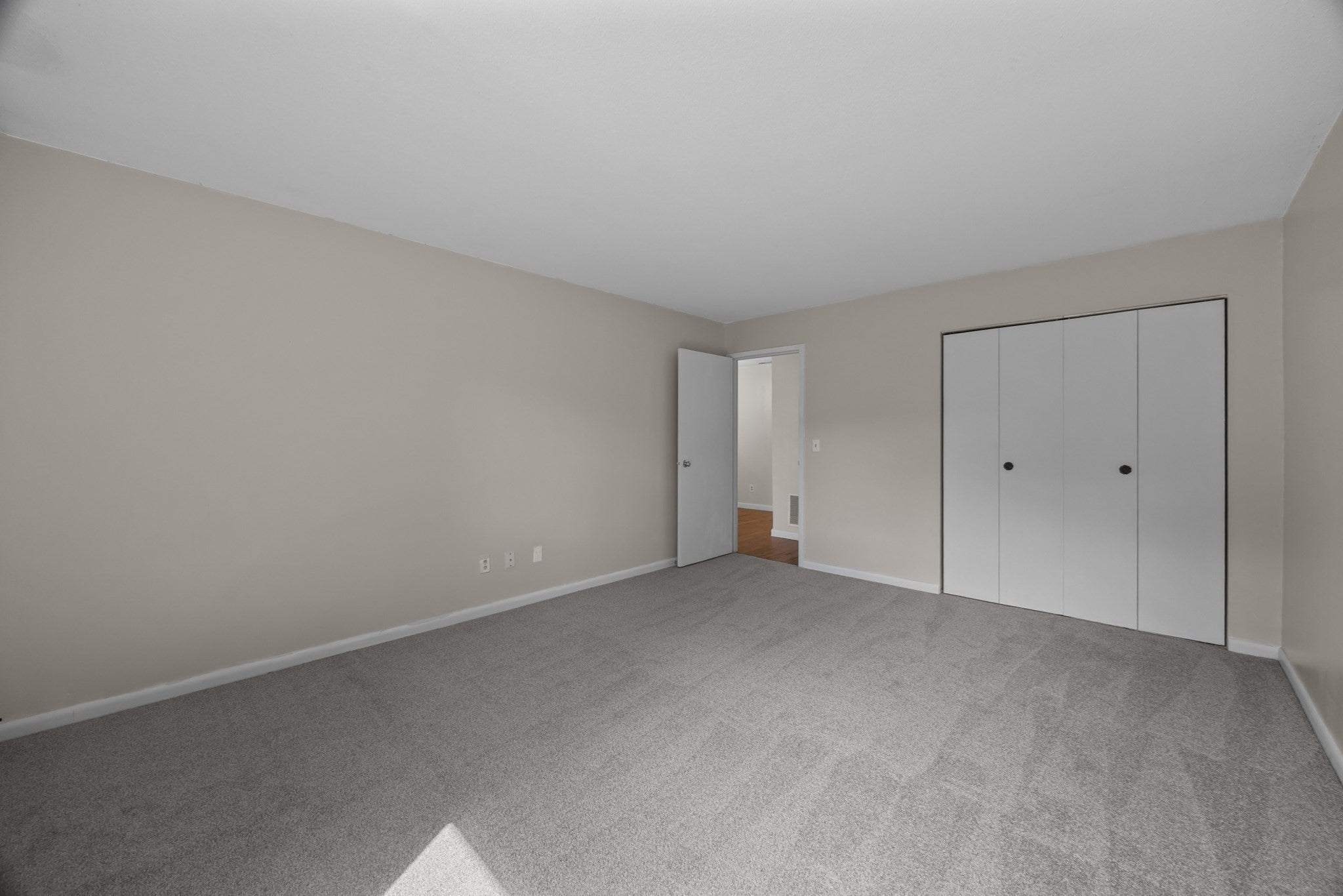 9 Thayer Pond Dr #8, Oxford, MA, 9 Thayer Pond Dr #8, Oxford, MA Photo #21
