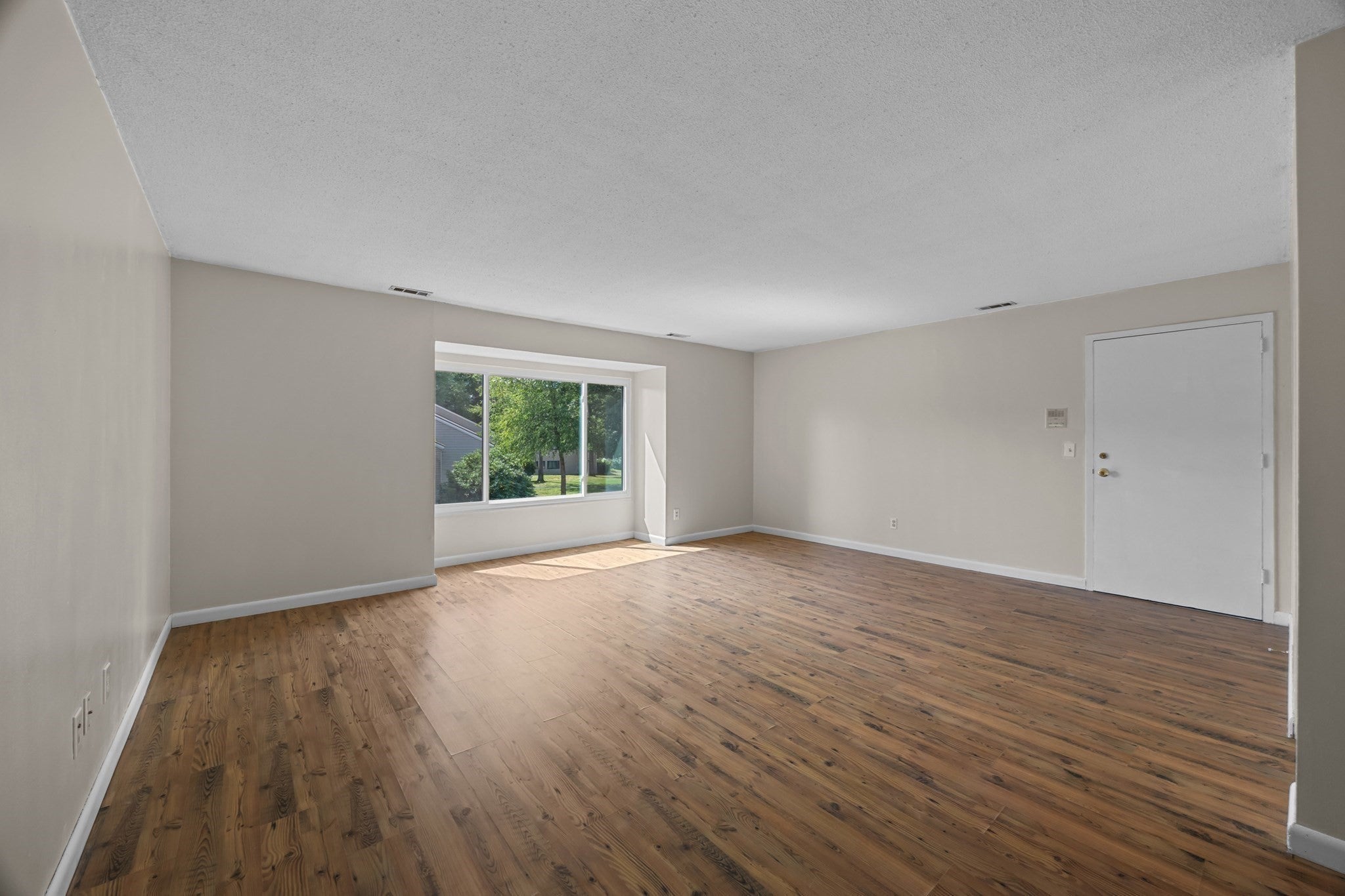 9 Thayer Pond Dr #8, Oxford, MA, 9 Thayer Pond Dr #8, Oxford, MA Photo #12