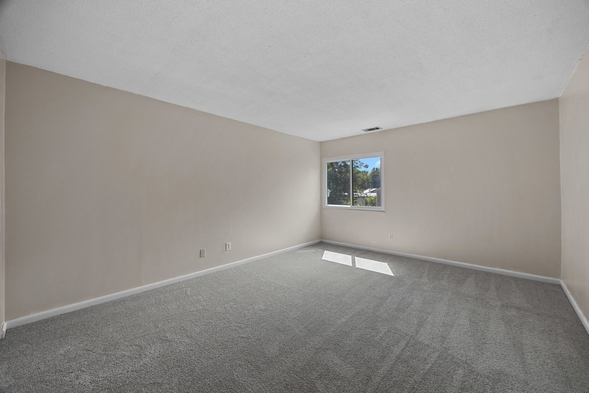 9 Thayer Pond Dr #8, Oxford, MA, 9 Thayer Pond Dr #8, Oxford, MA Photo #20