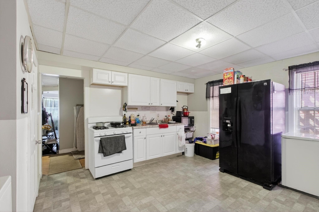 80-82 Laurel St