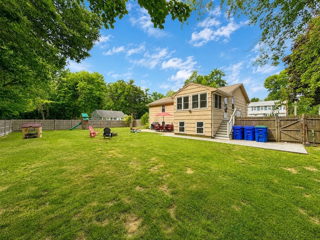 174 Damon Rd