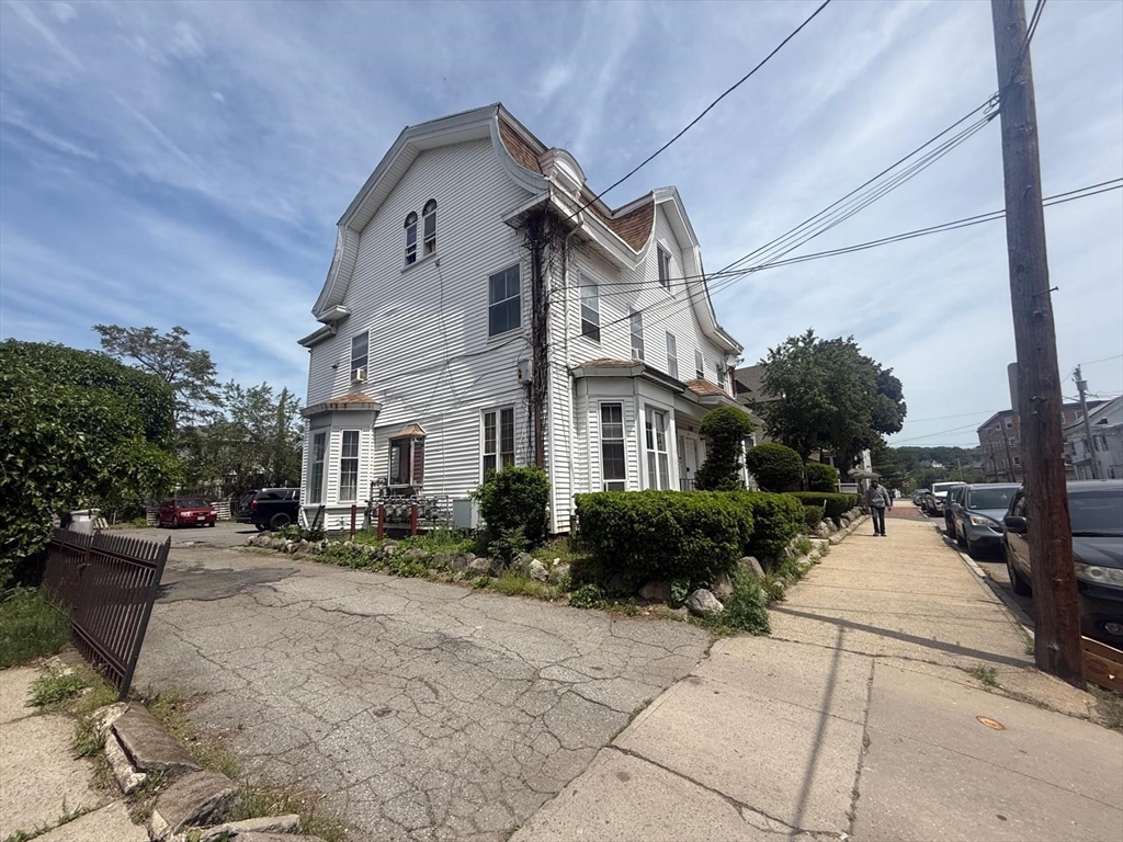 91 Summer St 3