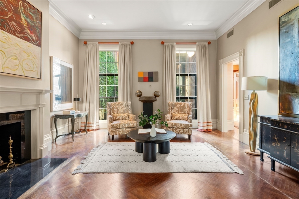 22 Louisburg Square