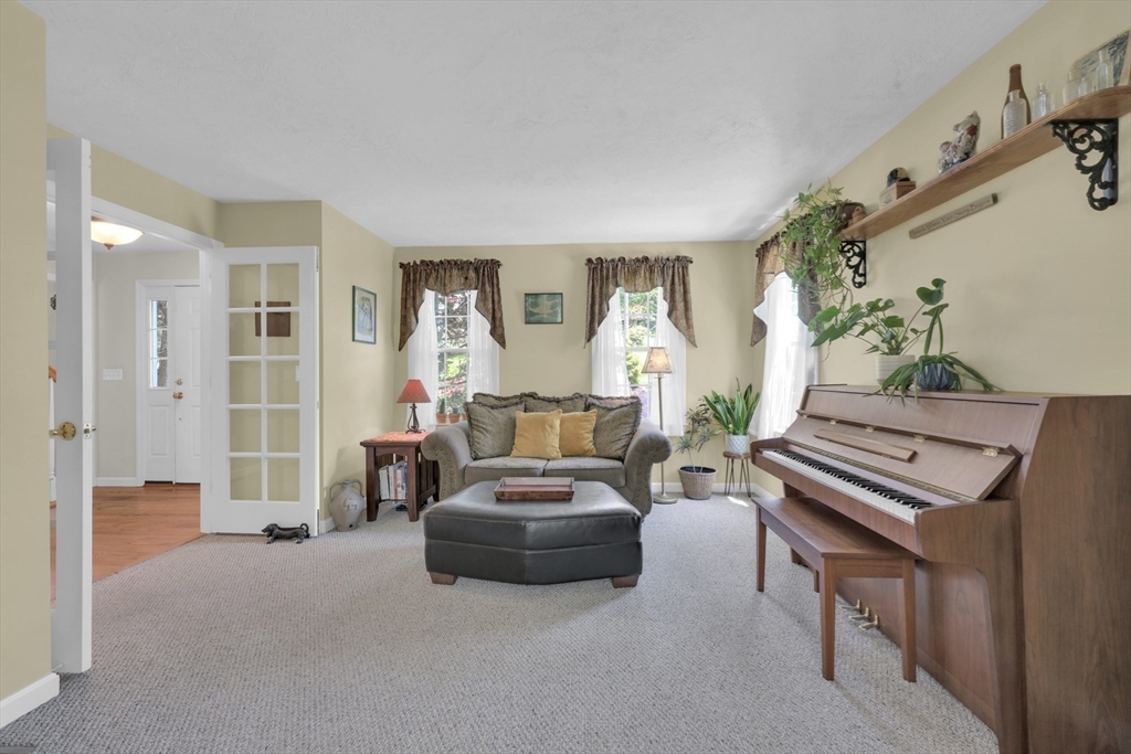 42 Mcgregory Rd