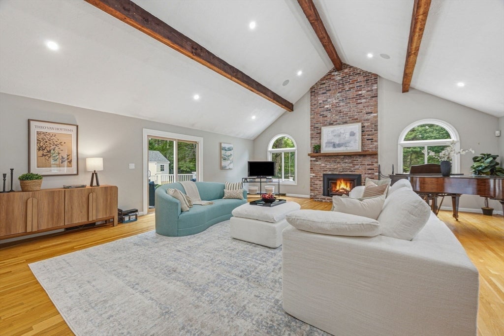 106 Colonial Drive